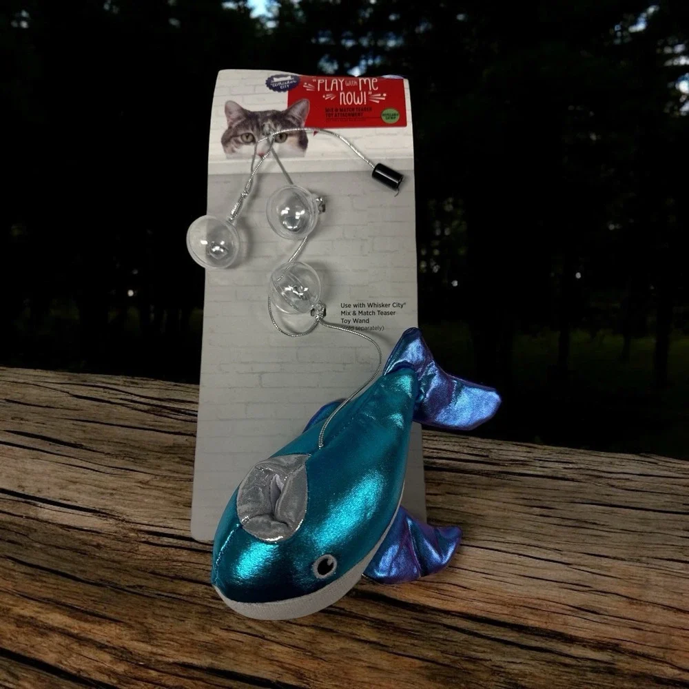 NEW CAT WHISKER CITY Fun Plush WHALE TEASER Toy Refillable Catnip‎ Pouch